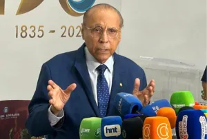4c3ddbb7150e8cd5c17fde8061395711-reportermt-com-300x202 Júlio Campos discute com sindicalistas antes de votação de veto ao reajuste dos servidores do Judiciário