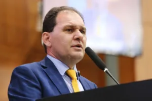 536b606942e4c927766356979bbb62f8-300x200 Áudio atribuído a Chico Guarnieri registra ameaça e xingamentos contra mulher