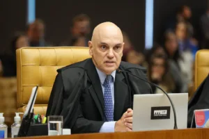 54719297810-036873bd84-k-300x200 Você pode se surpreender: quem foi o político que indicou Alexandre de Moraes?