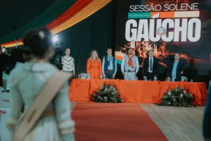 6ab11f7fc4534vbxpk_larg-300x200 Câmara realiza sessão solene em homenagem ao Dia do Gaúcho com honrarias ao CTG