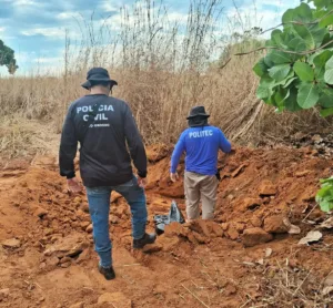 84267aa8-e977-4684-9558-8c96c39ac02b-300x278 Polícia Civil localiza corpos que podem ser de casal desaparecido em Cocalinho