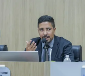 Rodrigo-Materazzi-300x268 “Não é culpa da Câmara”: Rodrigo Materazzi cobra Executivo por obras simples e critica falta de estrutura em Sorriso