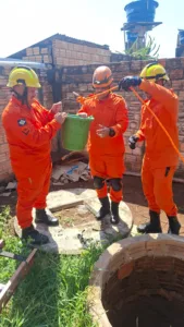 WhatsApp-Image-2026-09-04-at-10.04.42-1-169x300 Bombeiros resgatam gato caído em cisterna em de 12 metros