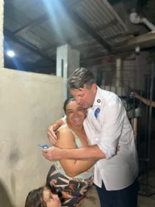 WhatsApp-Image-2026-09-16-at-14.00.57-2-225x300 Ari Lafin encerra dia de campanha com grande reunião no Bairro Rota do Sol