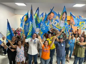 WhatsApp-Image-2026-09-16-at-14.00.57-4-300x225 Ari Lafin encerra dia de campanha com grande reunião no Bairro Rota do Sol