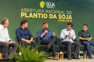 WhatsApp-Image-2026-09-18-at-10.41.00-300x200 Prefeito de Ipiranga do Norte destaca potencial do município durante abertura do plantio da soja