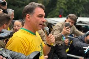 2a567a24112f9fa7cadf3d0147184eb5-1-300x200 União Brasil prepara ato de apoio a Flávio Bolsonaro em Cuiabá com 142 prefeitos de Mato Grosso
