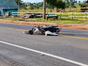 744-860x645-1-300x225 Servidora pública morre após acidente de moto na entrada de Indiavaí, em MT