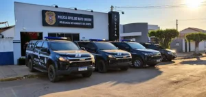 8ef1465b574a38ff3ed7e8e3684a5626-reportermt-com-300x142 Criminosos se passam por policiais, invadem casa e matam jovem com tiros na cabeça em Guarantã do Norte