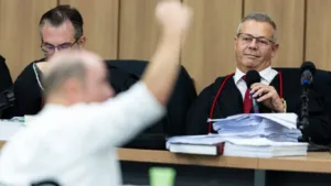 ARTE-15-300x169 Promotor diz esperar condenação dos três réus e rebate teses da defesa no júri do caso Zampieri