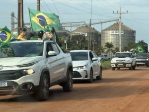IMG_1886-300x225 Passeata reúne apoiadores de Flávio Bolsonaro em Boa Esperança do Norte