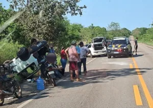 WhatsApp-Image-2026-10-20-at-09.33.36-300x211 Homem fica em estado grave após capotar veículo na BR-070, em Cáceres