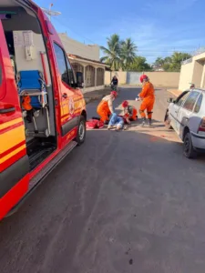 WhatsApp-Image-2026-10-22-at-16.54.22-225x300 Bombeiros socorrem duas mulheres após colisão entre carro e moto em Cáceres