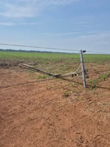 cb36f091-d711-4b87-8c7d-a67ac8eb14f6-225x300 Ventos fortes derrubam nove postes e deixam moradores sem energia entre Sinop e Cláudia