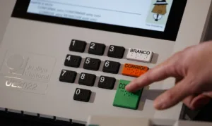 d6a4562-300x179 Quais presos podem votar no Brasil? Entenda o que diz a legislação eleitoral