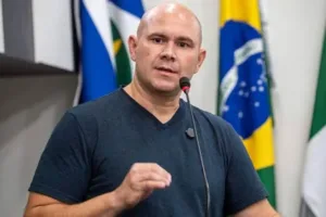 images-1-2-300x200 “Vai com seu baseado”: Abilio cita maconha e cocaína ao provocar universitários que apoiam Lula